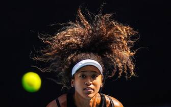 epa08137337 Naomi Osaka of Japan takes part in an Australian Open practice session at Melbourne Park in Melbourne, Australia, 18 January 2020.  EPA/SCOTT BARBOUR  AUSTRALIA AND NEW ZEALAND OUT  EDITORIAL USE ONLY