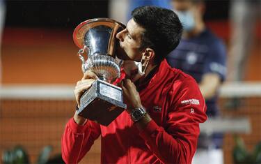 Djokovic si riprende Roma: 36° trionfo nei 1000