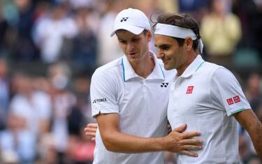 Federer ko contro Hurkacz, Djokovic in semifinale