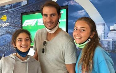 Federer è di parola: Carola e Vittoria da Nadal