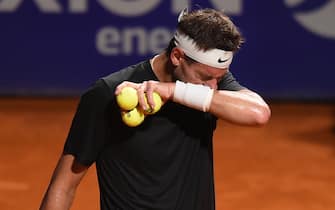 BUENOS AIRES, ARGENTINA - FEBRUARY 08:  Juan Martin Del Potro cries during a match against Federico Delbonis of Argentina at Buenos Aires Lawn Tennis Club on February 8, 2022 in Buenos Aires, Argentina. (Photo by Marcelo Endelli/Getty Images)