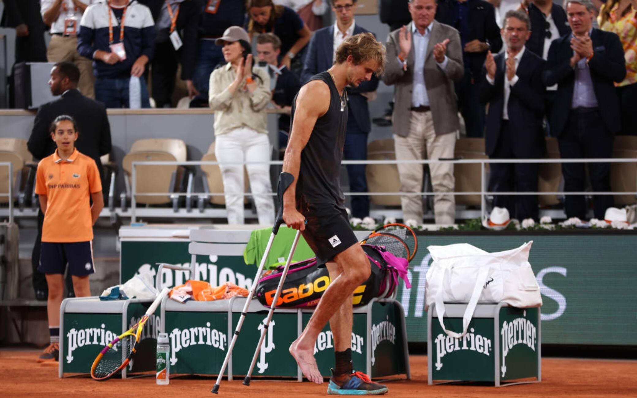 Roland Garros, Zverev si ritira per un grave infortunio nel 2° set