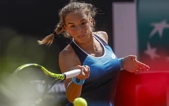 Lucia Bronzetti of Italy in action against Camila Osorio of Colombia, during their women s singles first round match at the Italian Open tennis tournament in Rome, Italy, 10 May 2022.ANSA/FABIO FRUSTACI