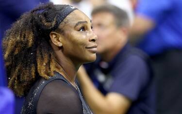 Serena Williams rimanda il ritiro: Kovinic ko