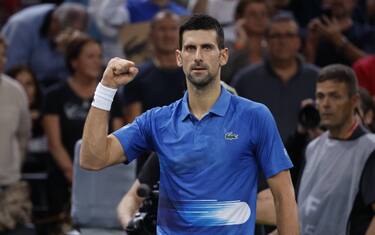 Djokovic batte Tsitsipas: in finale sfiderà Rune