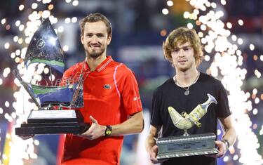 Medvedev vince l'ATP 500 di Dubai: Rublev ko