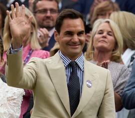 Federer compie 42 anni: primo compleanno da ex