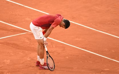 Djokovic, lesione al menisco: Wimbledon a rischio?