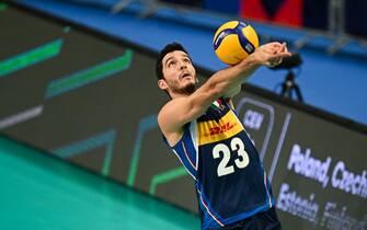 (210919) -- KATOWICE, Sept. 19, 2021 (Xinhua) -- Giulio Pinali of Italy competes during the men's semifinal match between Serbia and Italy at the CEV EuroVolley 2021 volleyball tournament in Katowice, Poland on Sept. 18, 2021. (Photo by Lukasz Laskowski/Xinhua) - Lukasz Laskowski -//CHINENOUVELLE_1112108/2109191156/Credit:CHINE NOUVELLE/SIPA/2109191157