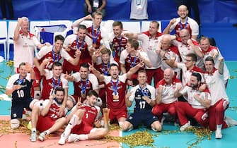 Polands players celebrate the victory gold medal at the end of the FIVB Volleyball Men's World Championship Final Brazil vs Poland at the PalaAlpitour indoor stadium in Turin, Italy, 30 September 2018. 
ANSA / ALESSANDRO DI MARCO