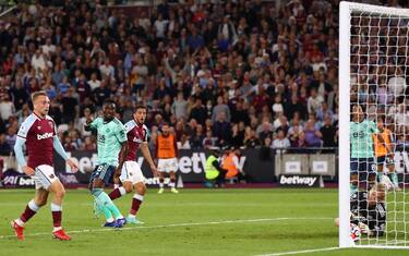 westham-leicester-2210289