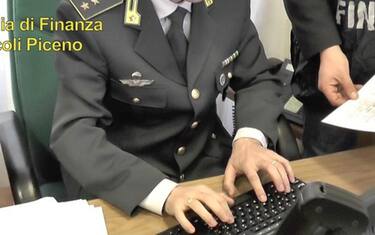 b044d19de1c43447dbc21777ab24dadc
