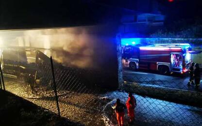 Incidente sul lavoro a Jesi, muore autista in rogo camion