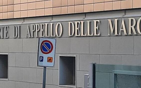 Scatola Per Lotteria E Sorteggi - Urna In Plastica Rossa 18x18 Cm, Per Biglietti, Donazioni, Votazioni, Eventi E Ufficio