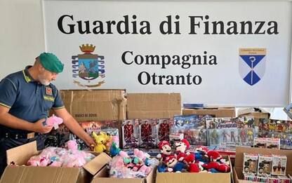 Peluche e giocattoli falsi, sequestrati a Lecce 80mila articoli
