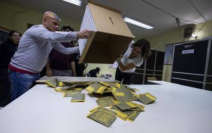 Elezioni: in Puglia affluenza cala oltre 2%, vota il 56,5%