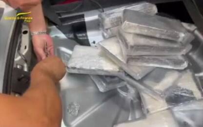 Droga: in auto con 20 kg di cocaina, arrestato 40enne