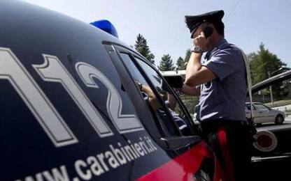 Rubano auto e speronano carabinieri, denunciati tre minorenni