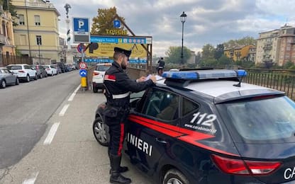 Ruba 1.700 euro di merce al supermercato, arrestato a Parma
