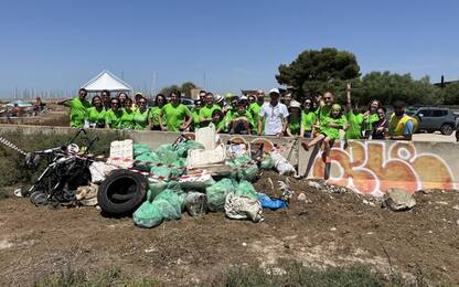Rifiuti:oltre 50 volontari-atleti per il plogging a Cagliari