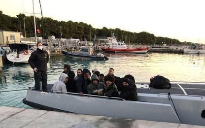 Migranti: doppio sbarco a Roccella Ionica, arrivati in 231