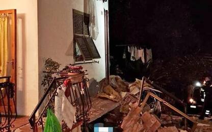 Esplosione in appartamento a Vallecrosia, grave un uomo