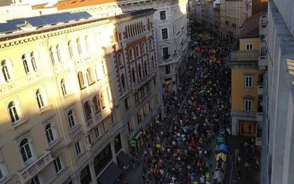 Green pass: in migliaia protestano a Trieste, 'no Apartheid'