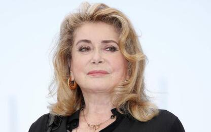 Venezia, Leone d'Oro alla carriera a Catherine Deneuve