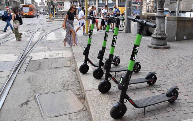 Mobilità, come richiedere il bonus per bici e monopattini