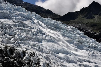 Caldo Valle d’Aosta, monitorati i ghiacciai per possibili distacchi