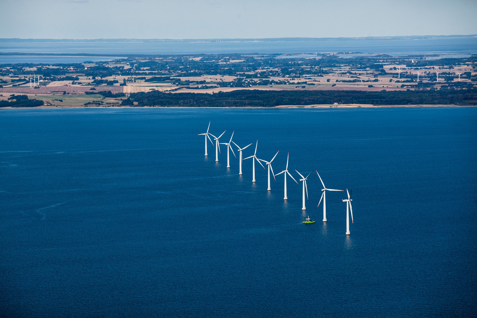 Renewables preferred to oil and gas by investors