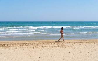 1371851114 Walk on the beach of Marina di Vasto. Abruzzo. Italy. Europe. (Photo by: Mauro Flamini/REDA&CO/Universal Images Group via Getty Images)