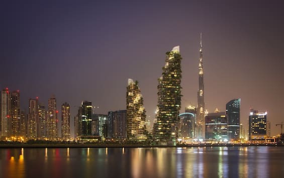 Dubai suspends alcohol sales tax to boost tourism