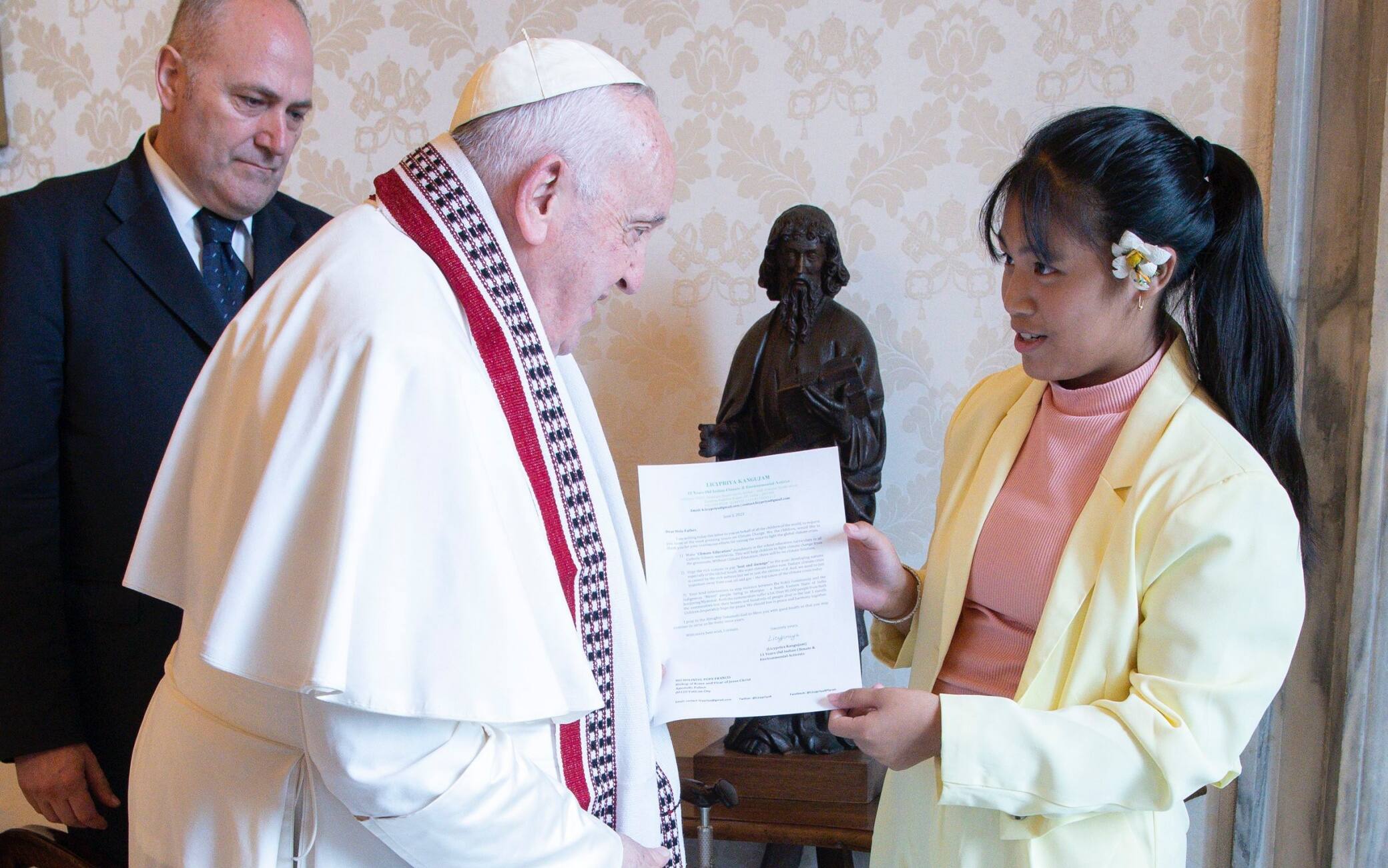 Papa Francesco con Licypriya Kangujam
