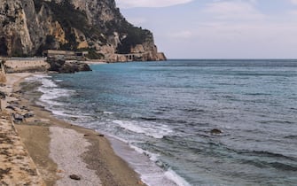 Una veduta della spiaggia di Baia dei Saraceni, a Finale Ligure (Savona)