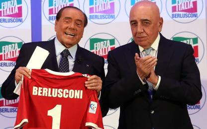 Berlusconi e i trionfi col Milan: addio a pezzo di storia del calcio