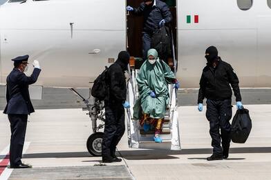 Silvia Romano, Salvini: “Spot per terroristi". Di Maio: "Ora rispetto"