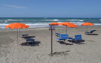 Capocotta - simulazione apertura spiagge con regole di prevenzione per il Covid 19. Spiaggia Libera attrezzata Mediterranea