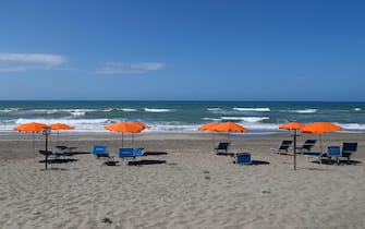 Capocotta - simulazione apertura spiagge con regole di prevenzione per il Covid 19. Spiaggia Libera attrezzata Mediterranea