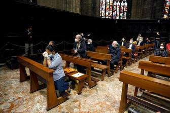 Celebrazione della prima messa in Duomo durante la fase 2 dell'emergenza Coronavirus a Milano, 18 maggio 2020.ANSA/Mourad Balti Touati