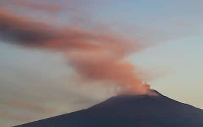 Eruzione Etna, cenere da nuovo cratere a Sud-Est. FOTO