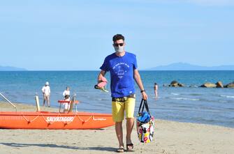 Coronavirus in Italia, Fase 2: Spiagge affollate a Castiglione della Pescaia Foto LaPresse - Jennifer Lorenzini
24/05/2020 Castiglione della Pescaia - Gr - (Italia)
Cronaca
Castiglione della Pescaia - Gr
Nella foto: Le spiagge di Castiglione della Pescaia affollate di persone dopo la riapertura
Photo LaPresse - Jennifer Lorenzini
25 May 2020 Castiglione della Pescaia - Gr (Italy)
News
Castiglione della Pescaia - Gr -
In the pic: The beaches of Castiglione della Pescaia crowded with people after the reopening