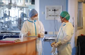 Il dottor Antonio Coluccello, primario della terapia intensiva CoVid19 dell'ospedale di Cremona, 30 aprile 2020.
ANSA/SIMONE VENEZIA