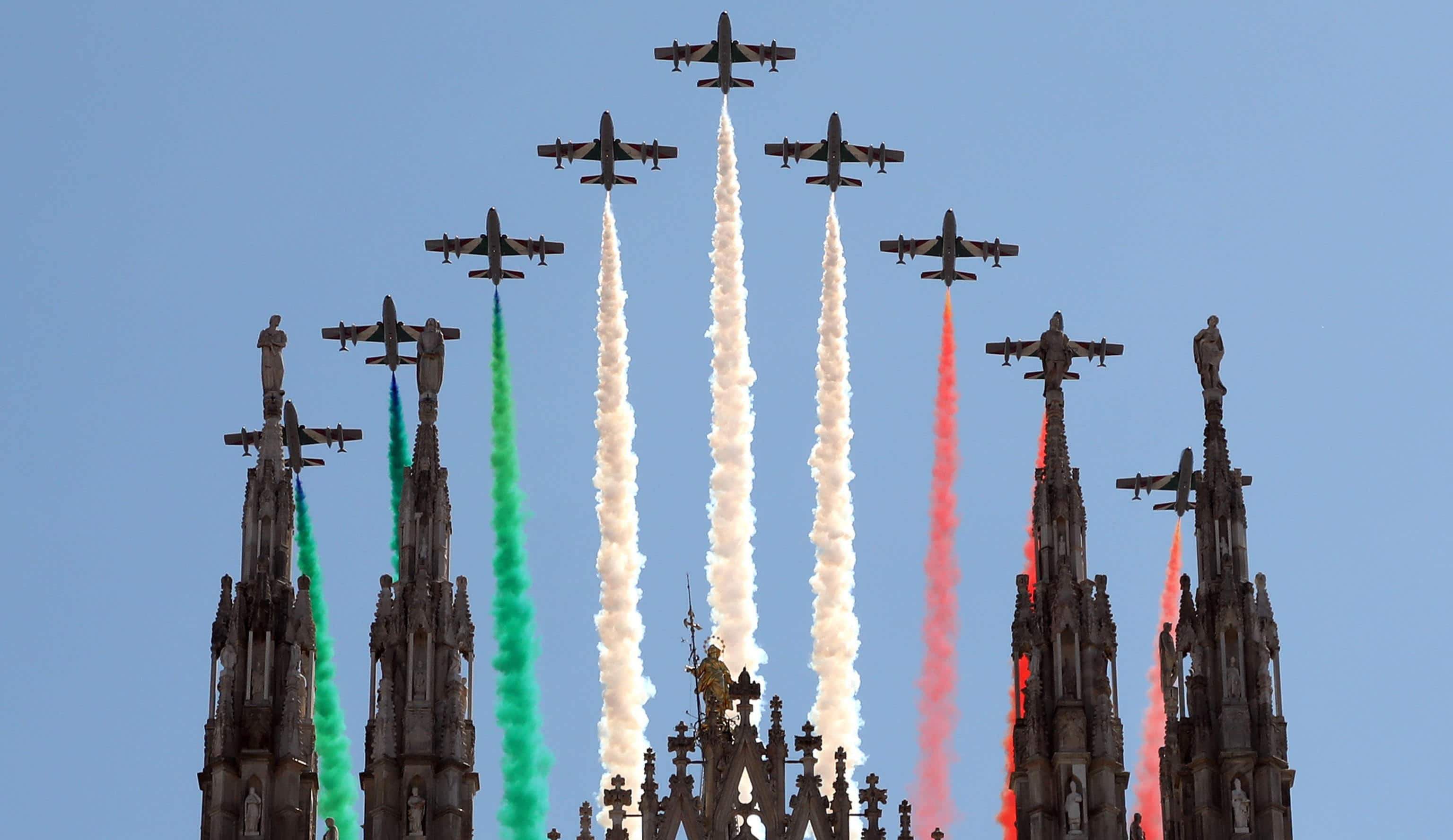 Italian Air Forces aerobatic demonstration team, the Frecce Tricolori, as they fly over the cathedral in Milan, Italy, 25 May 2020. From today the Frecce Tricolori will draw it every day in the Italian sky, flying over all the regions. It will be a big hug to the Italians which will close in Rome on June 2nd for the Republic Day.
ANSA/MATTEO BAZZI