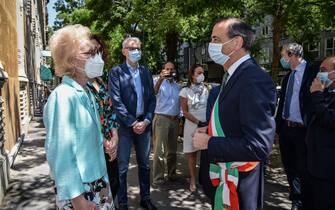 Commemorazione per i 40 anni dall’omicidio di Walter Tobagi in via Salaino Il sindaco di Milano, Giuseppe Sala Luciano Fontana Stella e Benedetta Tobagi durante la commemorazione per i 40 anni dall omicidio di Walter Tobagi in via Salaino a Milano, 28 Maggio 2020.
Ansa/Matteo Corner