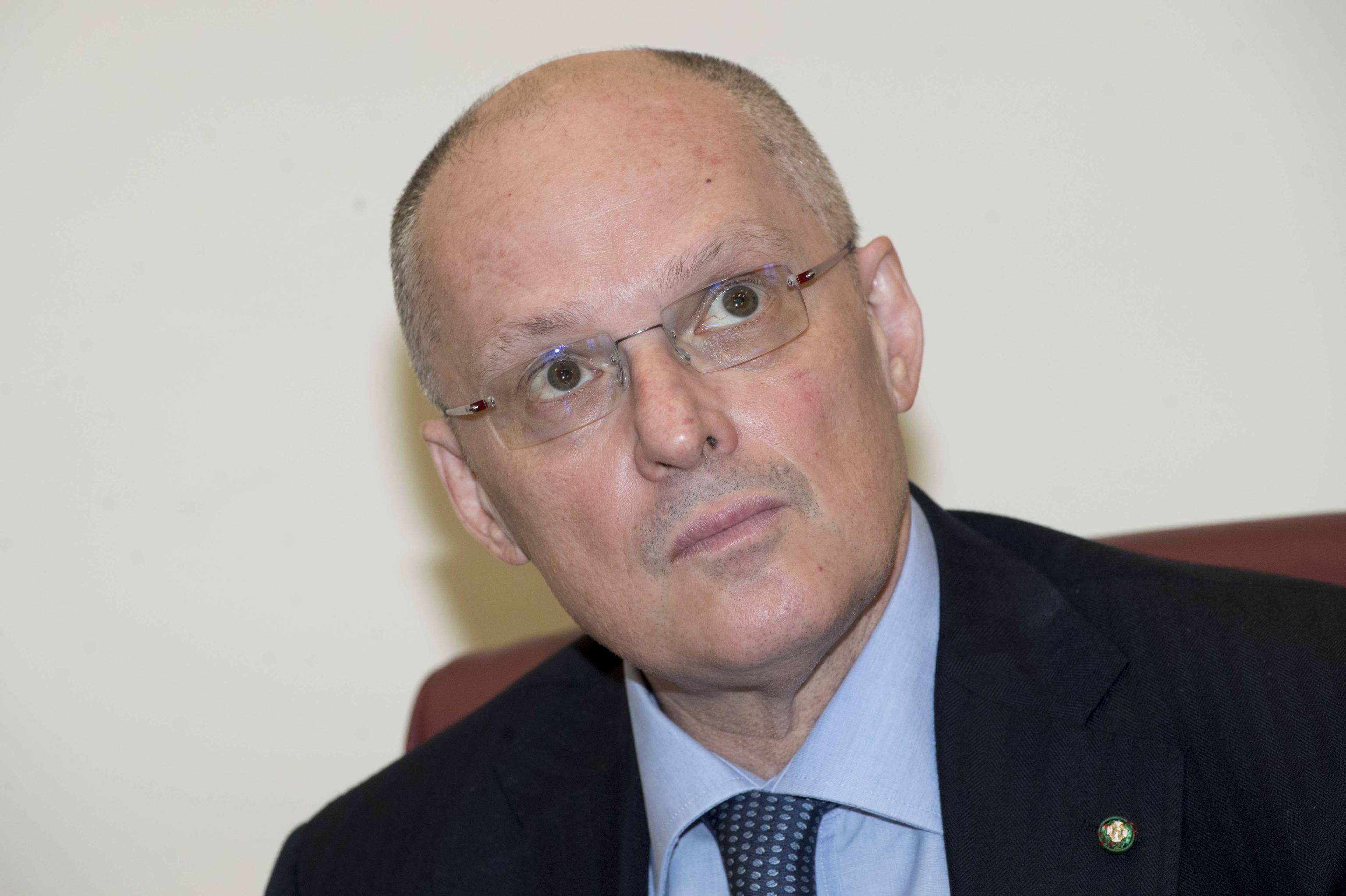 Walter Ricciardi, il consigliere del ministro della Salute Il presidente dell'Istituto Superiore di Sanità, Walter Ricciardi, durante la conferenza stampa per illustrare i dati relativi alle coperture vaccinali dell'anno 2017 presso il Ministero della Salute, Roma, 24 aprile 2018. ANSA/CLAUDIO PERI