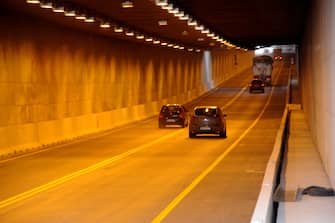 APERTURA AL TRAFFICO DI UNA SOLA CANNA DEL TUNNEL SULLA CASSANESE DI COLLEGAMENTO CON LA TEEM APERTURA AL TRAFFICO DI UNA SOLA CANNA DEL TUNNEL DI PIOLTELLO SUL TRATTO DI CASSANESE DI COLLEGAMENTO CON LA TEEM (GIANPIETRO MALOSIO/Fotogramma, PIOLTELLO - 2014-07-23) p.s. la foto e' utilizzabile nel rispetto del contesto in cui e' stata scattata, e senza intento diffamatorio del decoro delle persone rappresentate