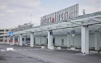 MILAN, ITALY - APRIL 02: Milan Linate Airport closed and desolate during the COVID-19 pandemic on April 02, 2020 in Milan, Italy. The Italian government continues to enforce the nationwide lockdown measures to control the spread of COVID-19. (Photo by Lorenzo Palizzolo/Getty Images)