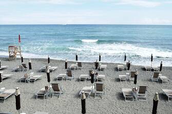VARAZZE, ITALY - JUNE 10: A general view of the beach on June 10, 2020 in Varazze, Italy. The beaches in Liguria are reopened but still remain almost empty. The whole country is returning to normality after more than two months of a nationwide lockdown meant to curb the spread of Covid-19. (Photo by Vittorio Zunino Celotto/Getty Images)