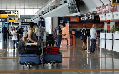 Aeroporti, De Micheli: "Ritorno ai livelli 2019 a fine 2023". I DATI